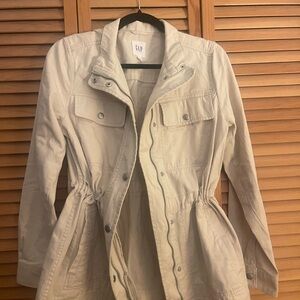 GAP Women's Utility Jacket in Cream